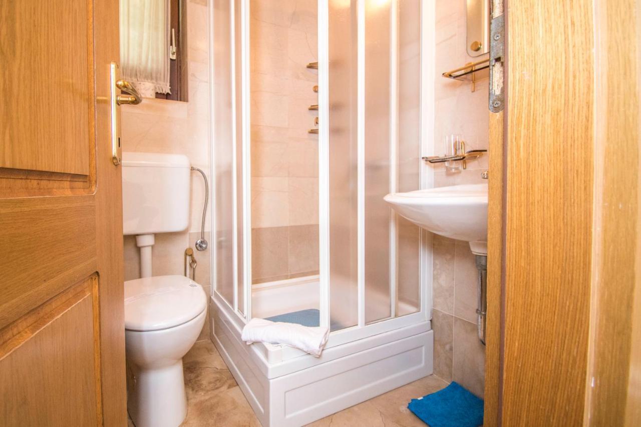 Apartments Grand & Plav In Krk Đảo Krk Ngoại thất bức ảnh