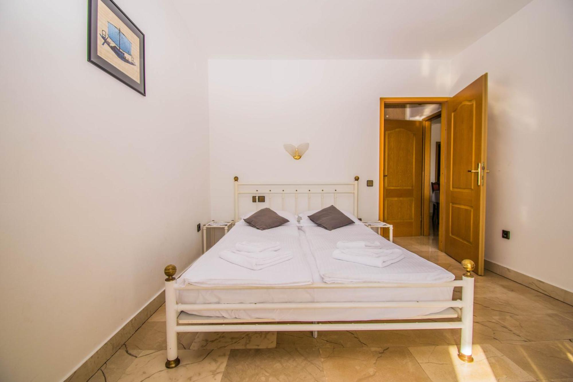 Apartments Grand & Plav In Krk Đảo Krk Ngoại thất bức ảnh